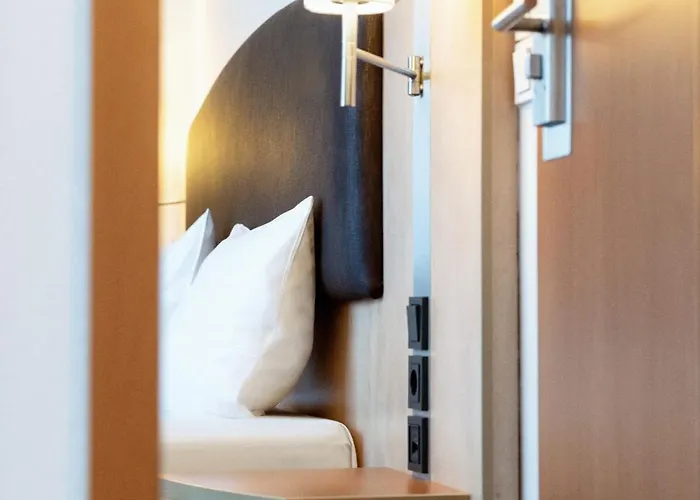 Intercityhotel 4* Vienna