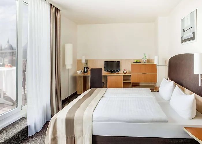 Hotel Intercityhotel 4*