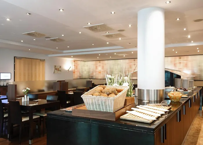 Intercityhotel Hotel 4*